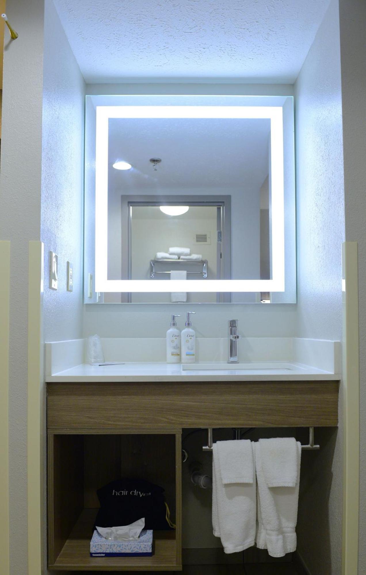 Keene Elm City Hotel, Ascend Hotel Collection Экстерьер фото