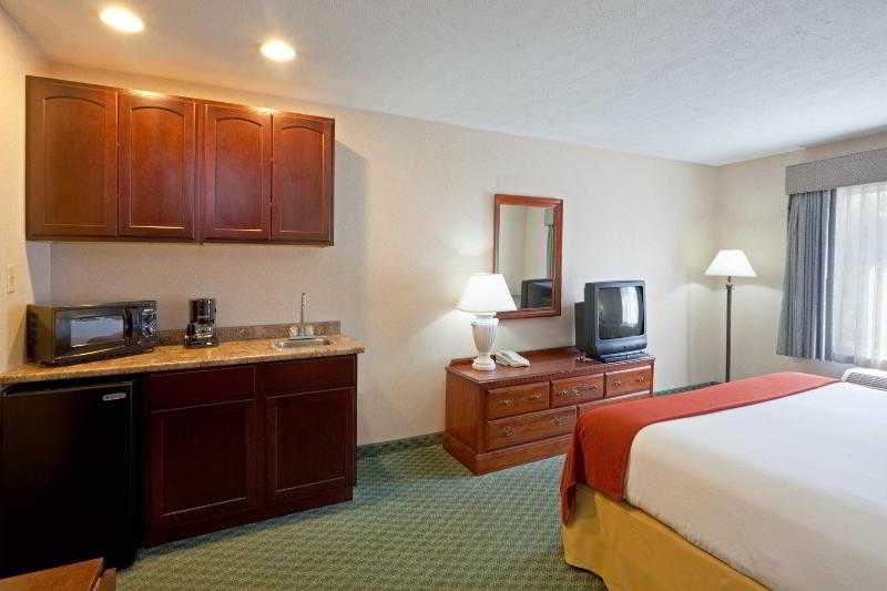 Keene Elm City Hotel, Ascend Hotel Collection Экстерьер фото